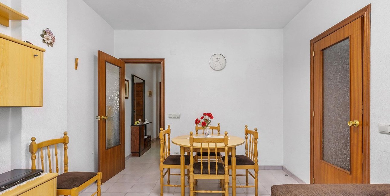 Resale - Apartment / flat -
Torrevieja - Estacion de autobuses