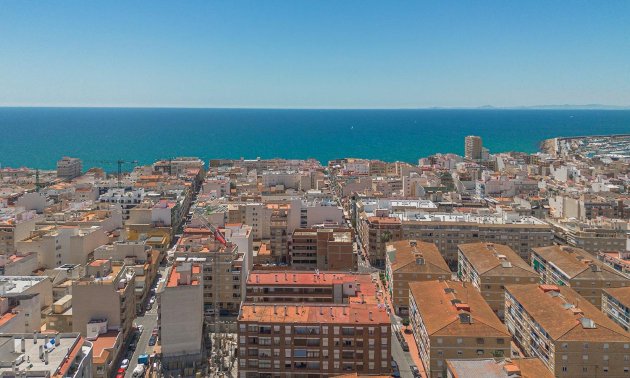 Resale - Apartment / flat -
Torrevieja - Estacion de autobuses