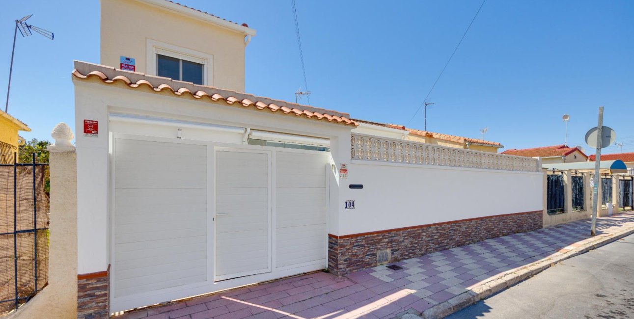 Resale - Villa -
San Fulgencio - La Marina