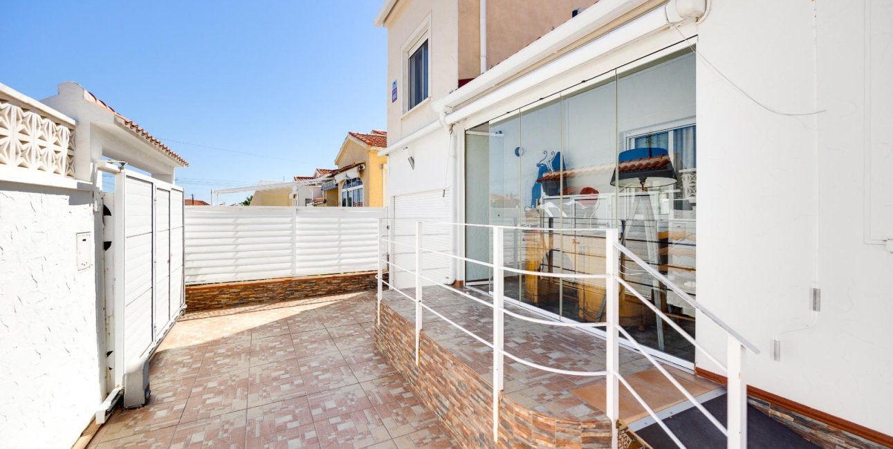 Resale - Villa -
San Fulgencio - La Marina