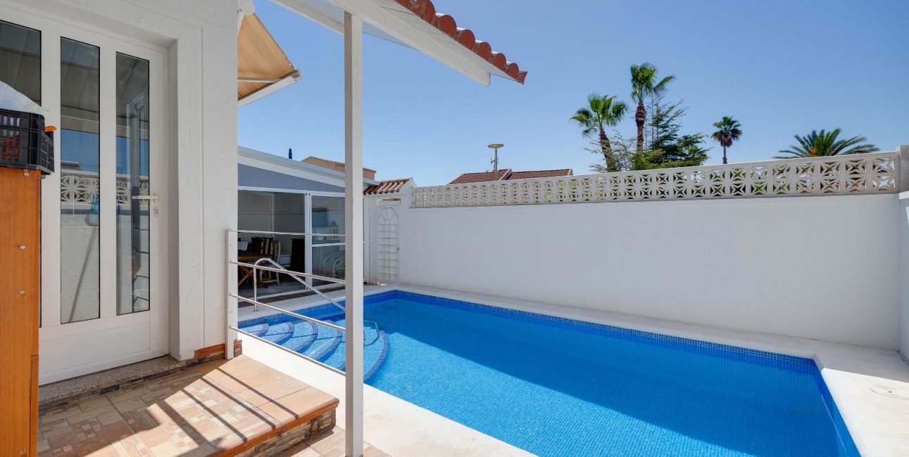 Resale - Villa -
San Fulgencio - La Marina