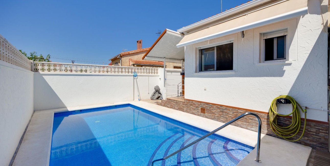 Resale - Villa -
San Fulgencio - La Marina