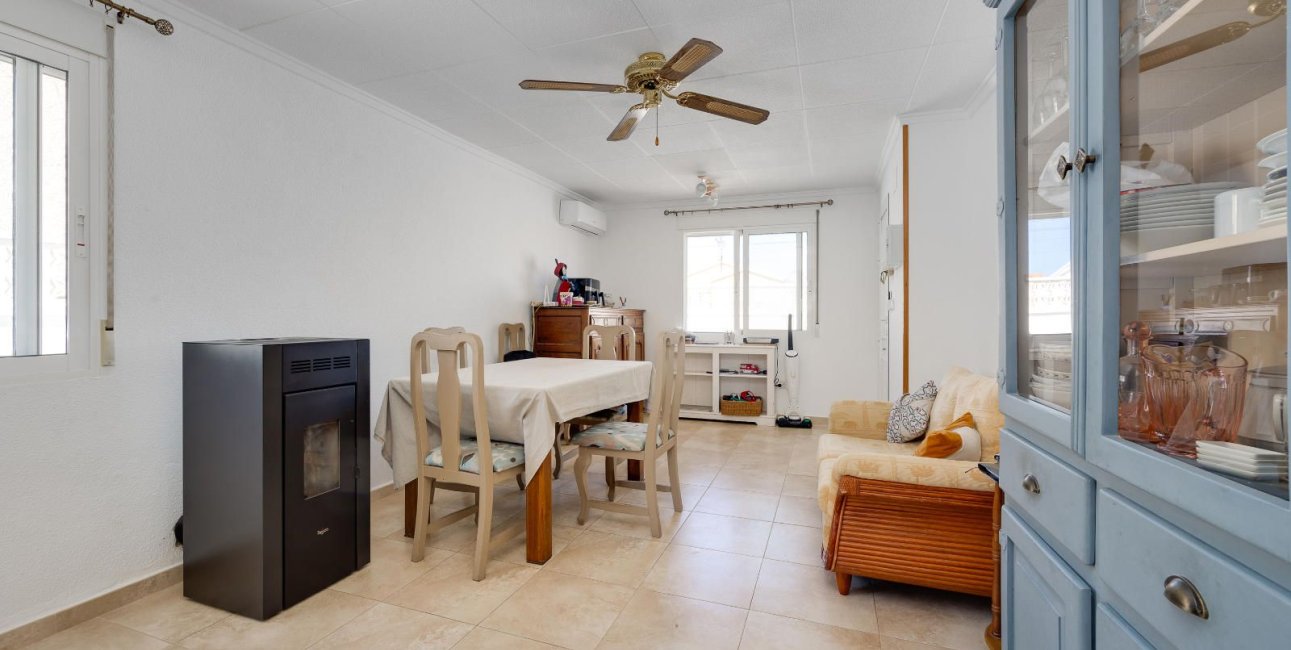 Resale - Villa -
San Fulgencio - La Marina