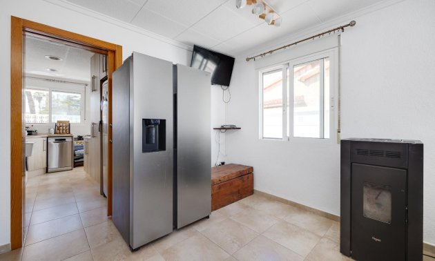 Resale - Villa -
San Fulgencio - La Marina