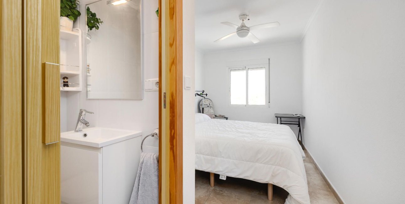 Resale - Villa -
San Fulgencio - La Marina