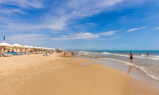 Resale - Villa -
San Fulgencio - La Marina
