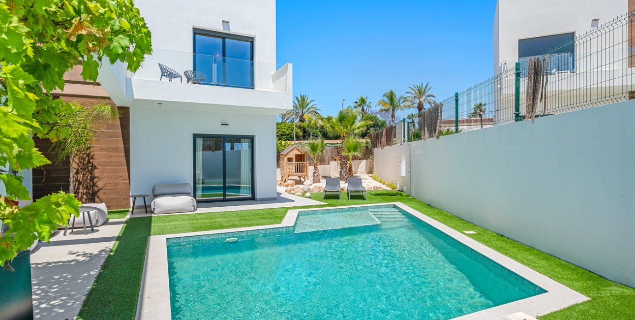 Resale - Villa -
Ciudad Quesada - Ciudad Quesada - Town