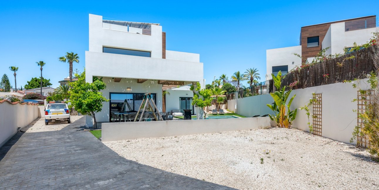 Resale - Villa -
Ciudad Quesada - Ciudad Quesada - Town