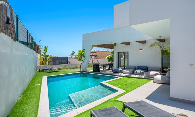 Resale - Villa -
Ciudad Quesada - Ciudad Quesada - Town