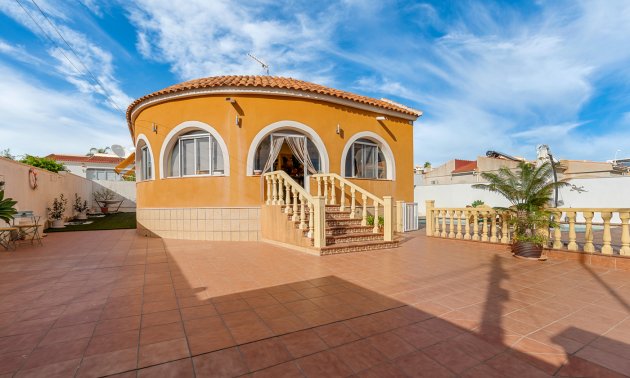 Resale - Villa -
Ciudad Quesada - Ciudad Quesada - Town