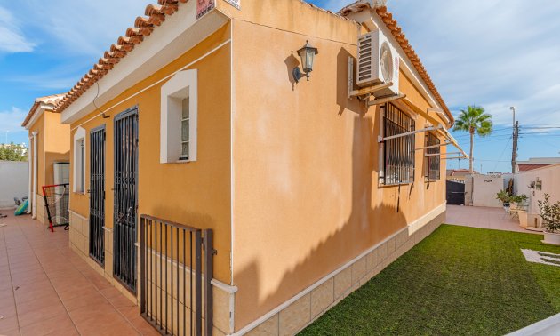 Resale - Villa -
Ciudad Quesada - Ciudad Quesada - Town
