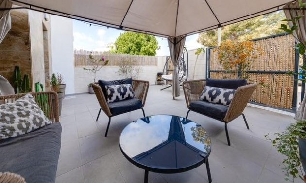 Resale - Townhouse -
Orihuela Costa - Las Filipinas