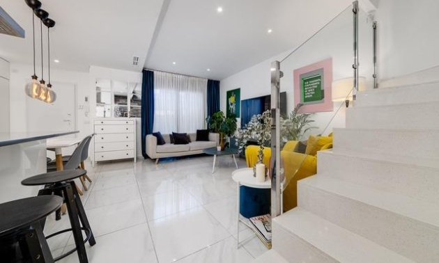 Resale - Townhouse -
Orihuela Costa - Las Filipinas