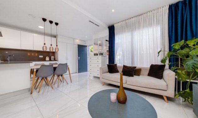 Resale - Townhouse -
Orihuela Costa - Las Filipinas