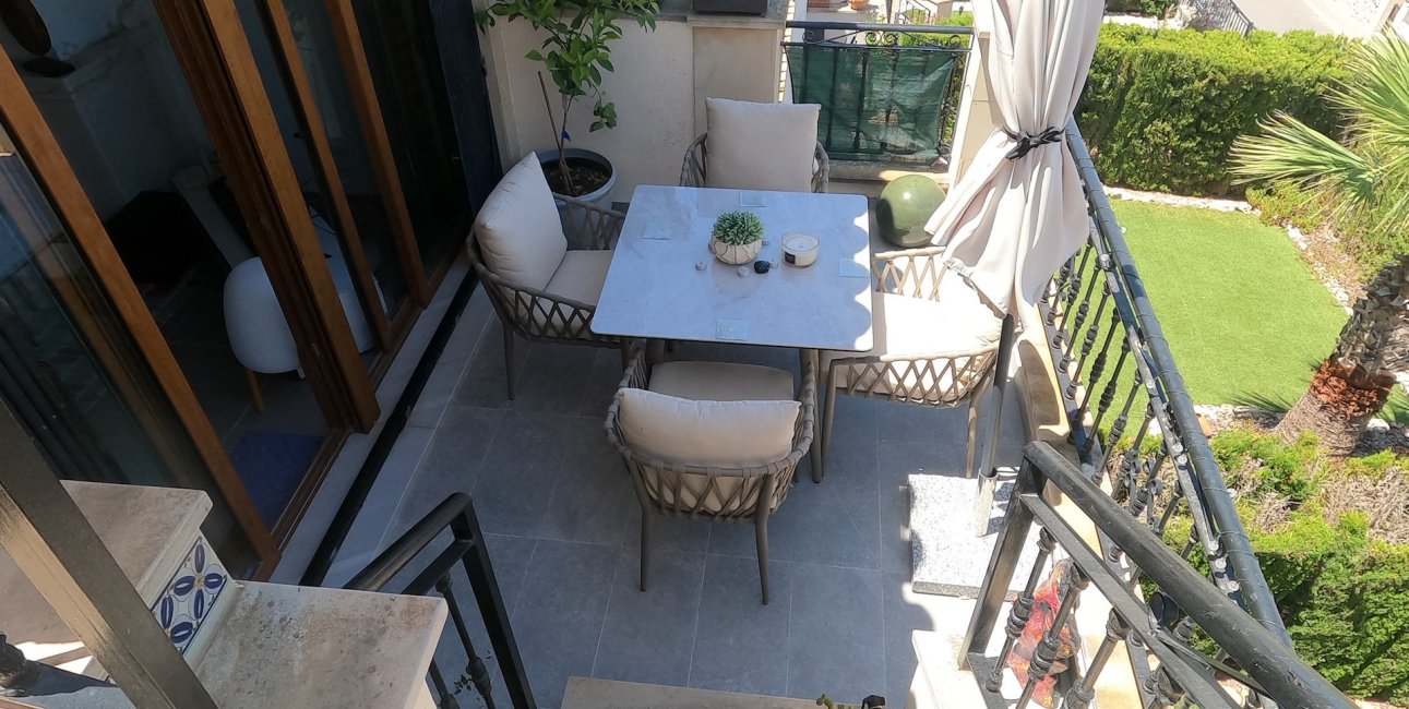 Resale - Apartment / flat -
Algorfa - La Finca Golf Resort