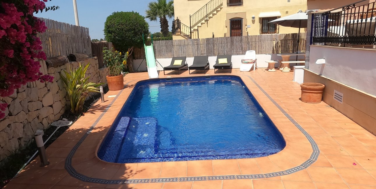 Resale - Villa -
Algorfa - La Finca Golf Resort