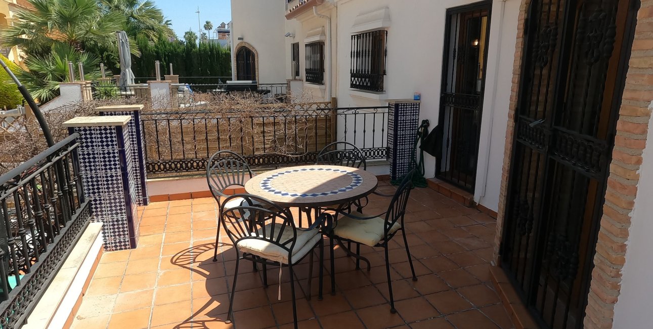 Resale - Villa -
Algorfa - La Finca Golf Resort