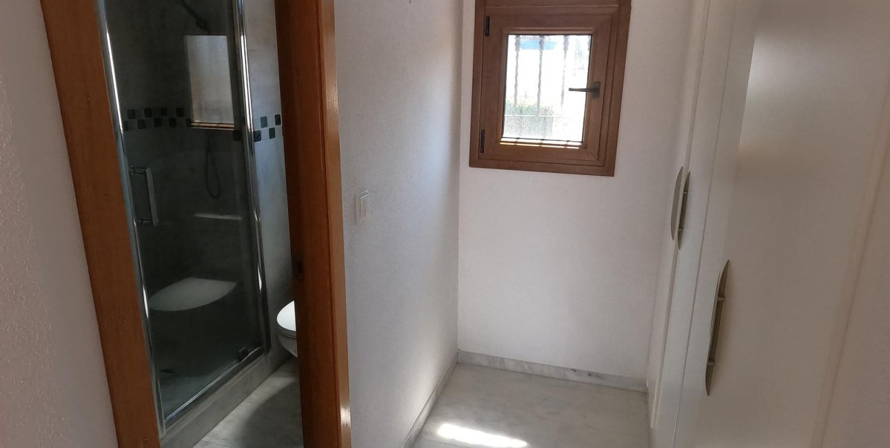 Resale - Villa -
Algorfa - La Finca Golf Resort