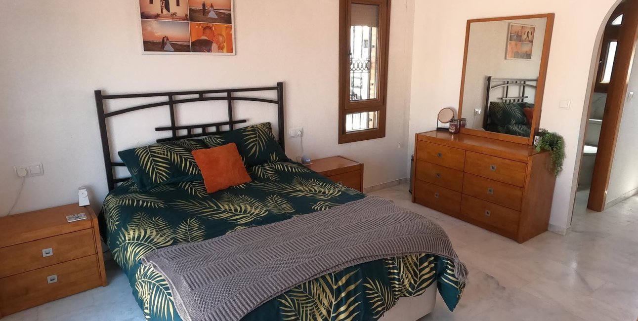 Resale - Villa -
Algorfa - La Finca Golf Resort
