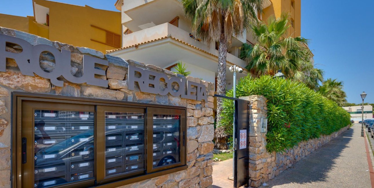 Resale - Apartment / flat -
Torrevieja - Punta prima