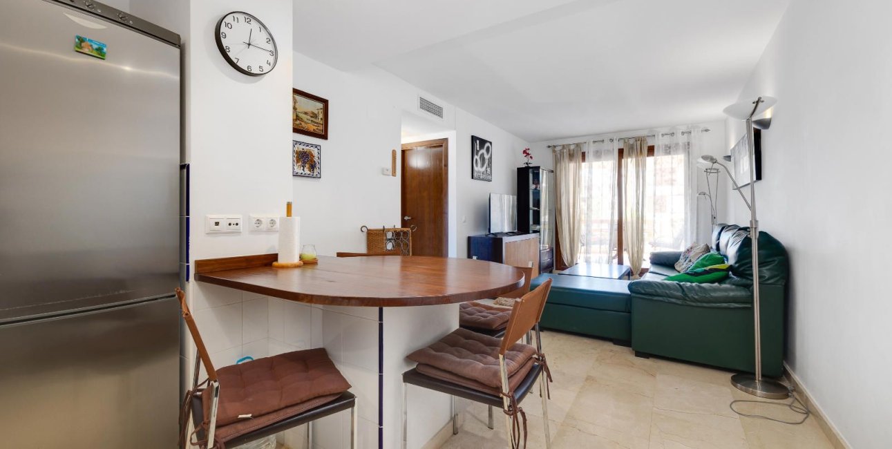 Resale - Apartment / flat -
Torrevieja - Punta prima