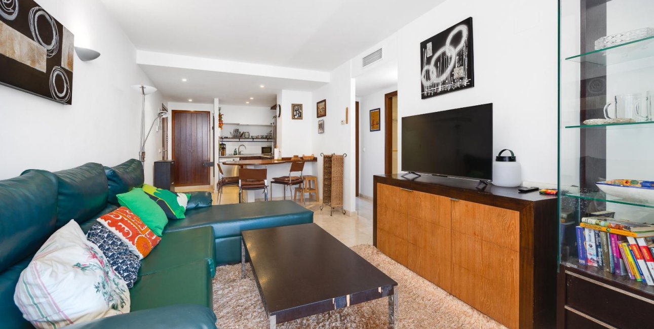 Resale - Apartment / flat -
Torrevieja - Punta prima