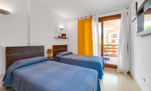 Resale - Apartment / flat -
Torrevieja - Punta prima