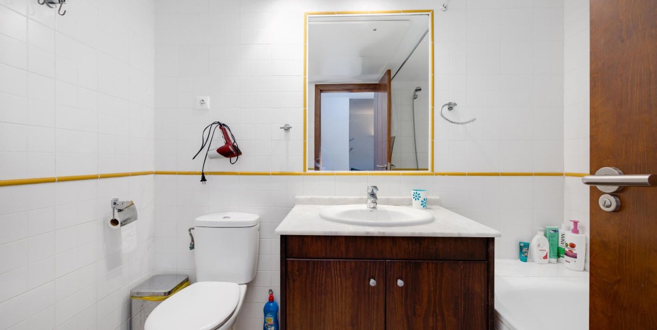 Resale - Apartment / flat -
Torrevieja - Punta prima