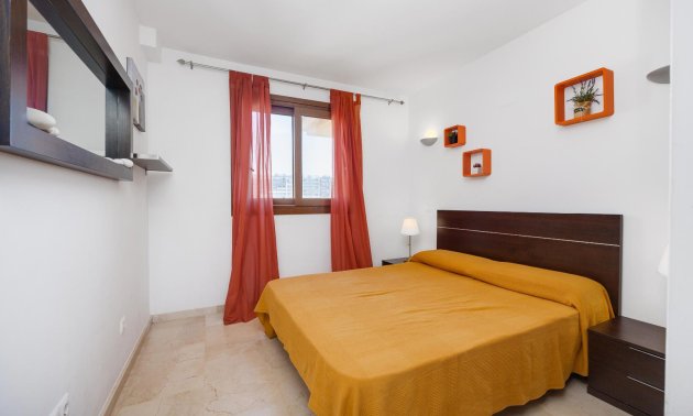 Resale - Apartment / flat -
Torrevieja - Punta prima