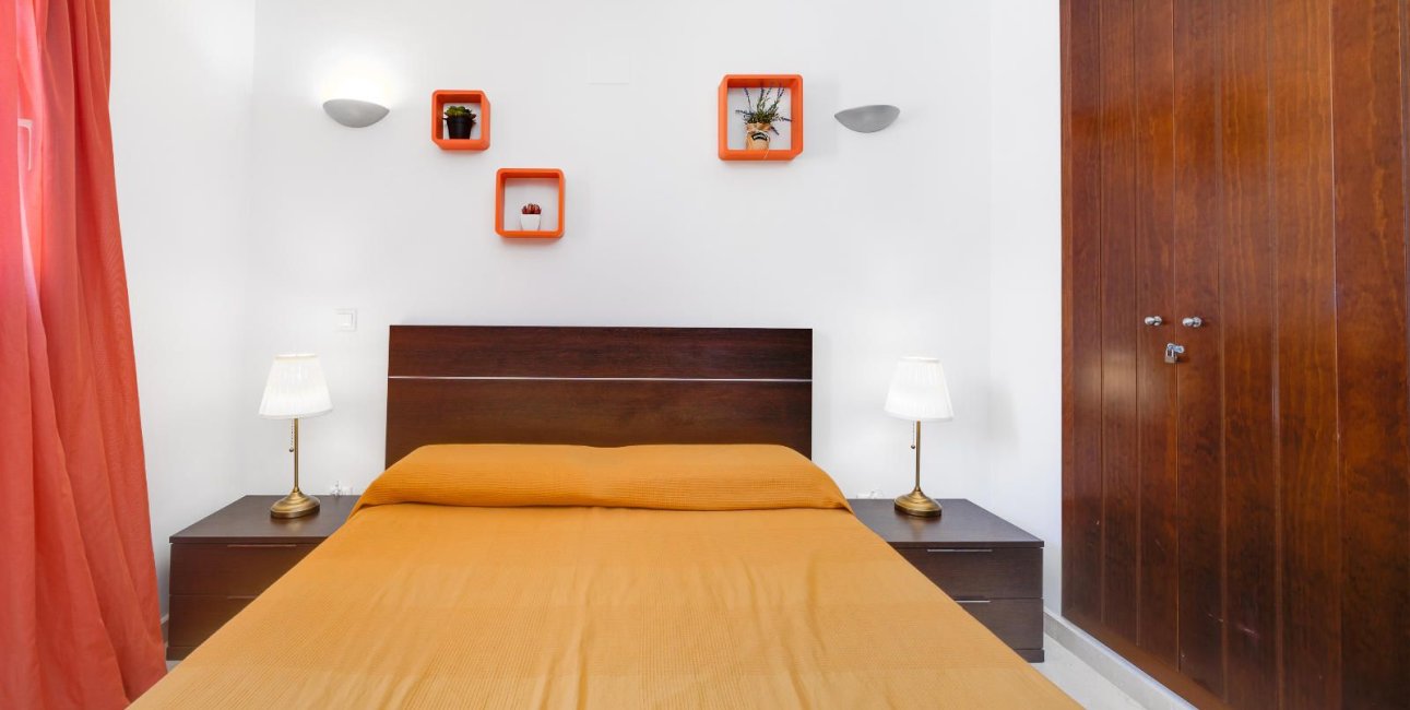 Resale - Apartment / flat -
Torrevieja - Punta prima