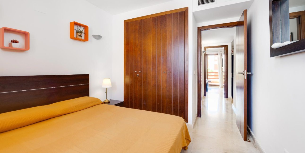 Resale - Apartment / flat -
Torrevieja - Punta prima