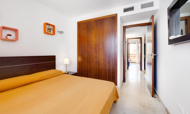 Resale - Apartment / flat -
Torrevieja - Punta prima