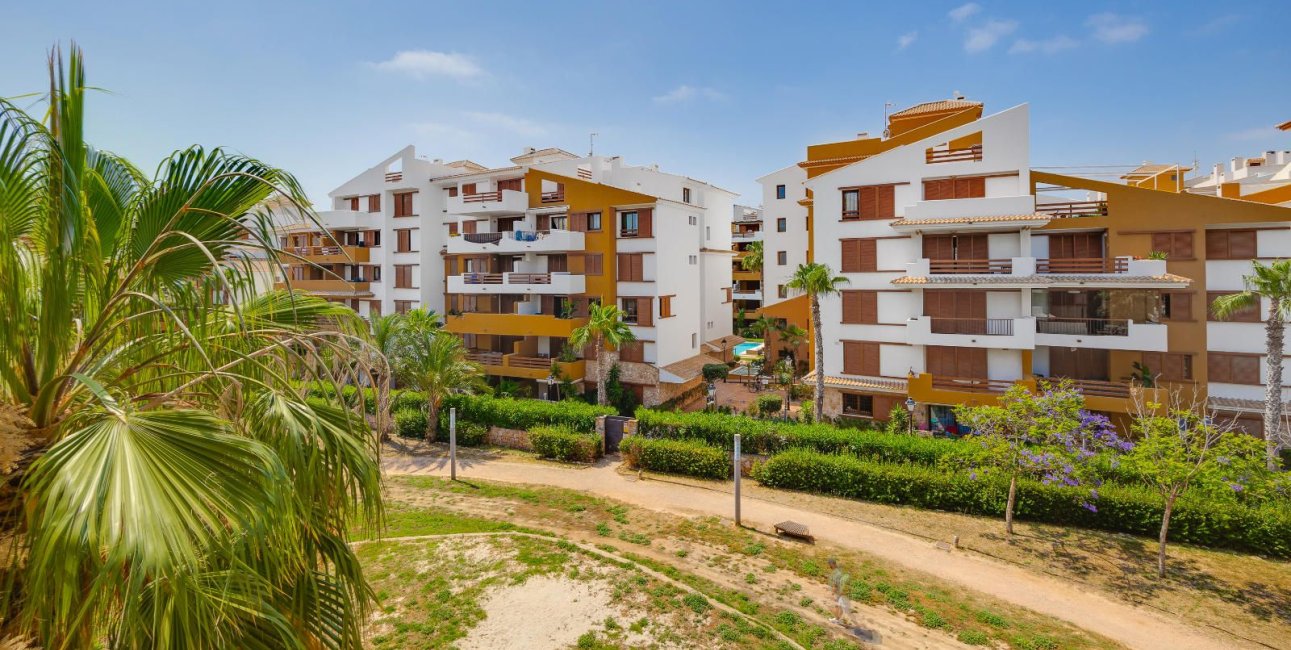 Resale - Apartment / flat -
Torrevieja - Punta prima