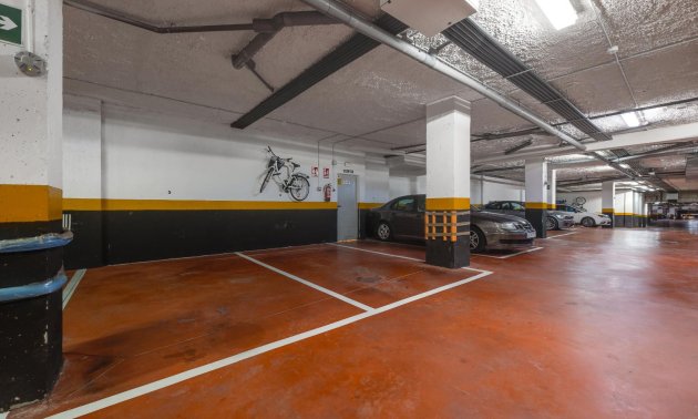 Resale - Apartment / flat -
Torrevieja - Punta prima