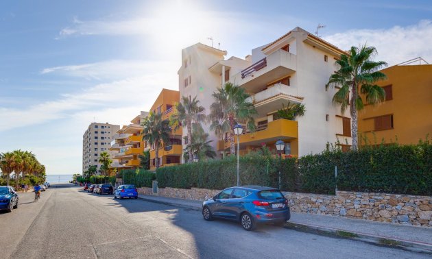 Resale - Apartment / flat -
Torrevieja - Punta prima