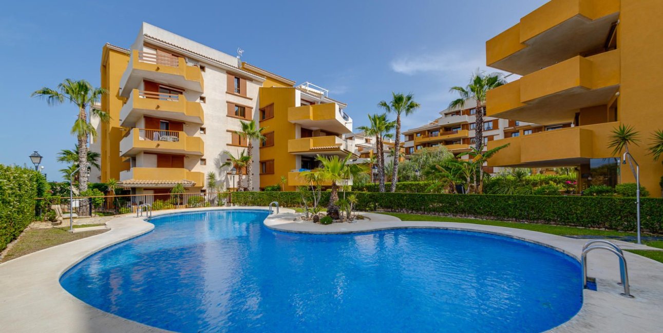 Resale - Apartment / flat -
Torrevieja - Punta prima