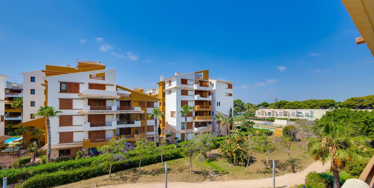 Resale - Apartment / flat -
Torrevieja - Punta prima