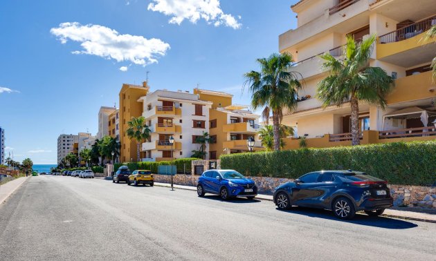 Resale - Apartment / flat -
Torrevieja - Punta prima
