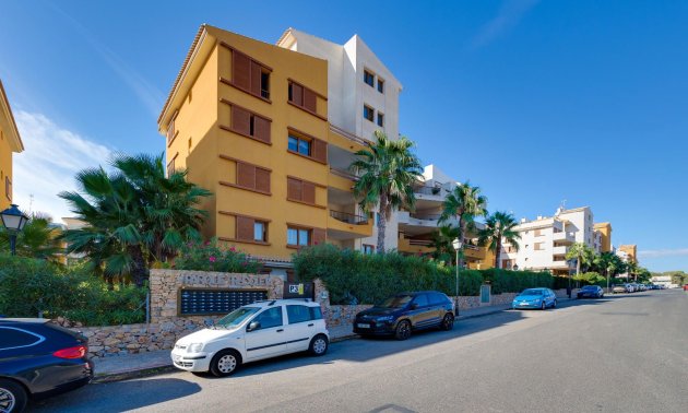 Resale - Apartment / flat -
Torrevieja - Punta prima