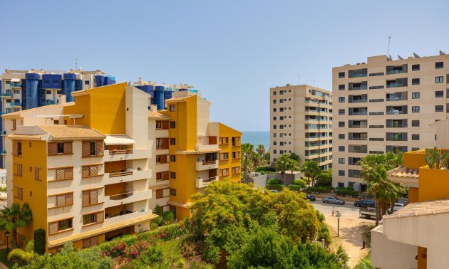 Resale - Apartment / flat -
Torrevieja - Punta prima