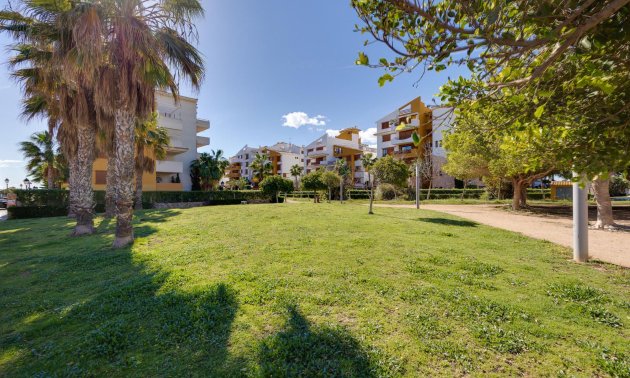 Resale - Apartment / flat -
Torrevieja - Punta prima