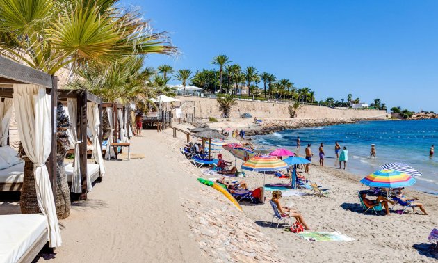 Resale - Apartment / flat -
Torrevieja - Punta prima