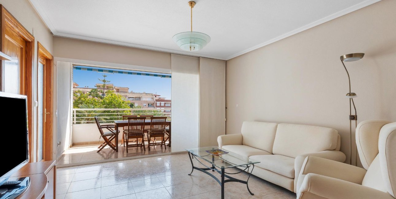 Resale - Apartment / flat -
Torrevieja - Playa del Cura