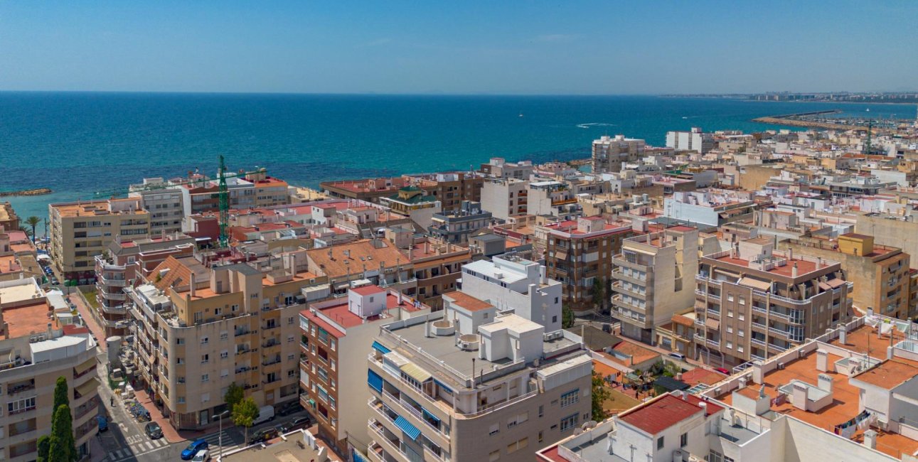 Resale - Apartment / flat -
Torrevieja - Playa del Cura