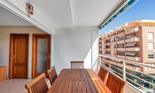 Resale - Apartment / flat -
Torrevieja - Playa del Cura