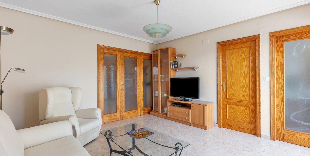 Resale - Apartment / flat -
Torrevieja - Playa del Cura