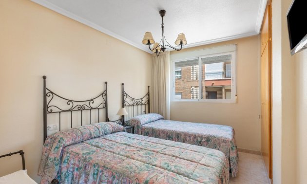 Resale - Apartment / flat -
Torrevieja - Playa del Cura