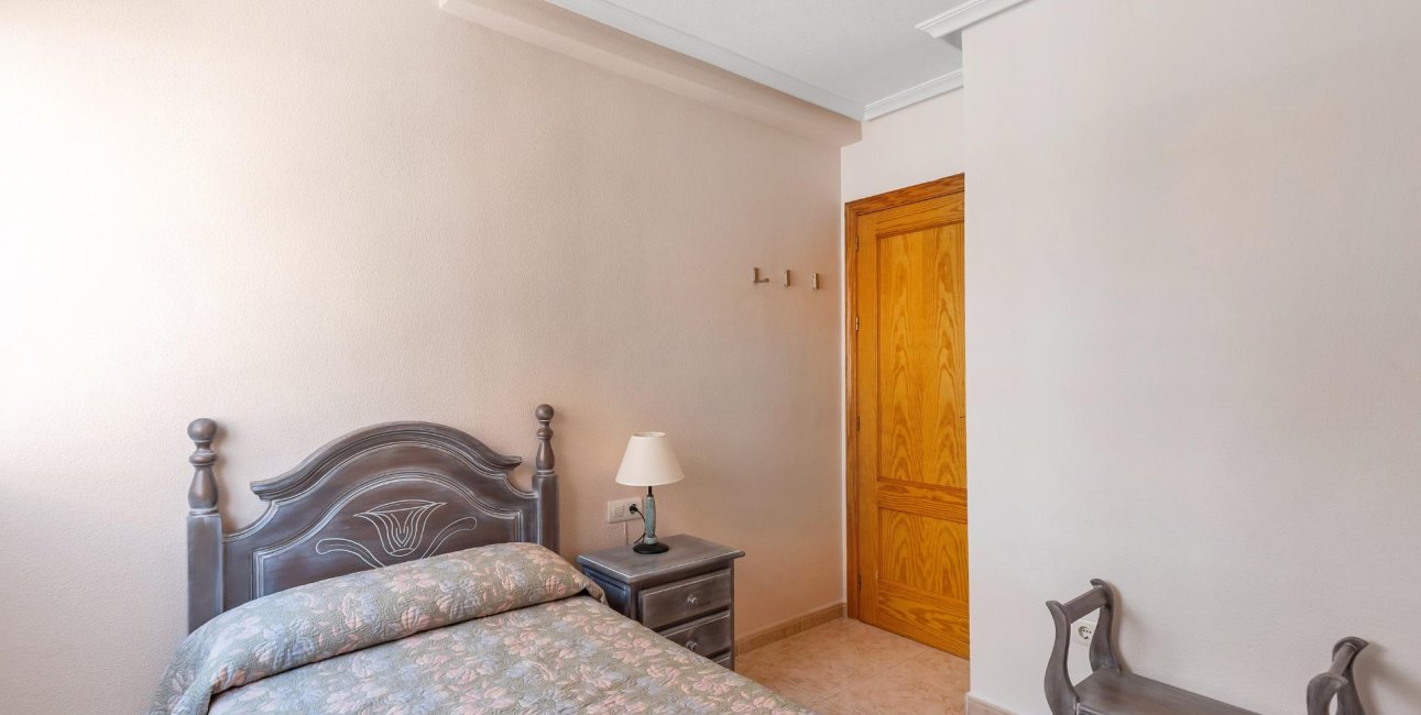 Resale - Apartment / flat -
Torrevieja - Playa del Cura