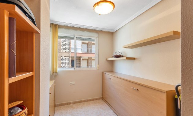 Resale - Apartment / flat -
Torrevieja - Playa del Cura