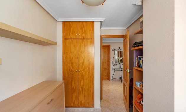 Resale - Apartment / flat -
Torrevieja - Playa del Cura